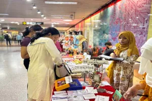 लखनऊ : मेट्रो स्टेशन पर दिवाली कार्निवल', इन 40 स्टॉलों पर देख सकेंगे कई परिधान