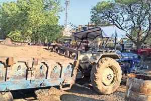 MP: अवैध रूप से रेत खनन कर ले जा रही ट्रैक्टर-ट्रौली ने पटवारी को कुचला, मौत