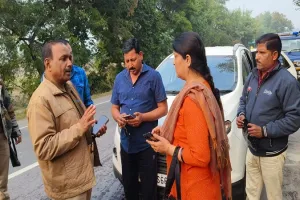 संभल: नीलगाय से टकराई एडीजे की कार, बड़ा हादसा बचा