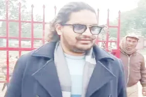 माफिया मुख्तार अंसारी के छोटे बेटे उमर ने MP-MLA कोर्ट में किया सरेंडर, मिली बेल, आचार संहिता उल्लंघन का चल रहा था केस 