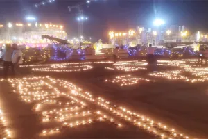 दीपोत्सव: अयोध्या ने फिर तोड़ा अपना पिछला रिकॉर्ड, 21 लाख के लक्ष्य को भेदकर स्वयंसेवकों ने जलाए 22,23000 दीप