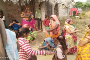 रायबरेली: पेड़ पर बकरियों के लिए पत्ती तोड़ रहा किशोर हाईटेंशन लाइन की चपेट में आया, मौत, कोहराम