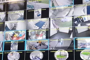 प्रयागराज: नैनी सेंट्रल जेल में कंट्रोल रूम से सर्किलों में कैदियों की हो रही निगरानी