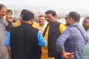 कल नहाय खाय के साथ शुरु होगा सूर्य उपासना का महापर्व छठ, पुत्रों की लंबी आयु व अच्छे स्वास्थ्य के लिए माताएं रखती हैं कठोर व्रत