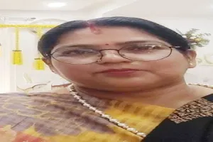 पुरोहित बनीं संध्या व सुमित्रा, संस्कृत के सहारे चल रही दोनों की आजीविका, जिलों में कराती हैं यज्ञ-अनुष्ठान