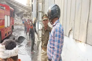 बहराइच: राइस मिल में मशीन के रबर से लगी आग, दो दमकल वाहनों ने बमुश्किल पाया आग पर काबू