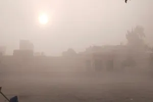 अमरोहा: कोहरे के बीच नहीं हुए सूर्य देव के दर्शन, बड़ी ठंड