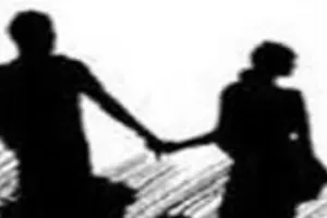 रामपुर: अधेड़ उम्र में प्यार चढ़ा परवान...पांच बच्चों का बाप पांच बच्चों की मां को लेकर फरार