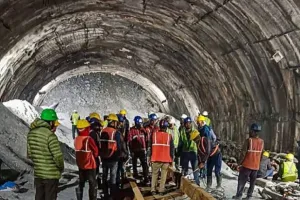 उत्तरकाशी: ऑपरेशन सिलक्यारा - मजदूरों को बचाने के लिए रेस्क्यू ऑपरेशन का आज छठा दिन, PMO लगातार नजर बनाए हुए