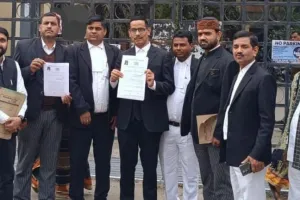 Unnao में स्वामी प्रसाद के विरुद्ध एफआईआर दर्ज करने की अधिवक्ताओं ने की मांग, जानें- कारण