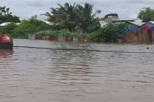 केन्या-सोमालिया में भारी बारिश और अचानक आई बाढ़ में 40 लोगों की मौत, हजारों लोग विस्थापित 