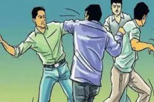 रामपुर : जब भिड़े सहायक अध्यापक व शिक्षकों के दो गुट...खूब चले लात-घूंसे और डंडे