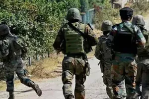 जम्मू-कश्मीर: राजौरी मुठभेड़ में सेना के दो अधिकारी समेत तीन सैन्यकर्मी शहीद, एक घायल