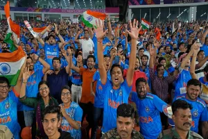 Cricket World Cup : भारत ने बनाया बड़ा रिकॉर्ड, साढ़े 12 लाख से अधिक दर्शकों ने स्टेडियम जाकर देखे विश्वकप के मुकाबले 