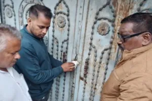 आजम खां का रामपुर पब्लिक स्कूल और सपा कार्यालय सील