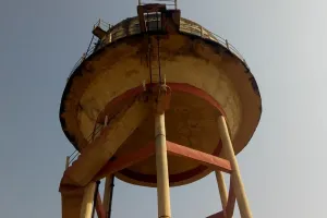 हल्द्वानी: ओवरहेड टैंक 7 साल में खराब, गुणवत्ता पर उठे सवाल