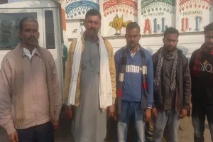 बहराइच: मायके फोन कर दी धमकी, फिर पति ने गला दबाकर पत्नी को उतारा मौत के घाट, बच्चों का रो-रो कर बुरा हाल