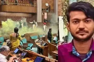 संसद में घुसपैठ मामला: सागर ने 40 मिनट तक की परिजन से की बात, उगले कई राज