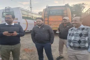 बहराइच: बिना परमिट के रूट पर संचालित मिले तीन बस, सीज, दो बसों का हुआ चालान