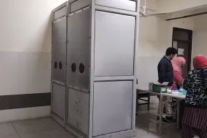 बरेली: कोविड अलर्ट मगर तीन सौ बेड अस्पताल में जांच के लिए लैब में किट तक नहीं