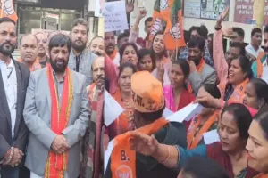 लखनऊ : भाजपा की जीत पर मंत्री कौशल किशोर ने दी बधाई, कहा - ये PM मोदी की गारंटी पर जनता की मुहर    