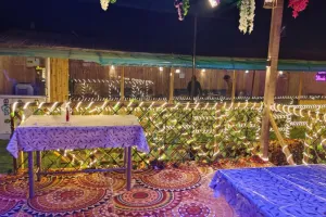 Happy New Year 2024: Banda में नए साल के स्वगत की तैयारियां पूरी, सज गए होटल व रेस्टोरेंट