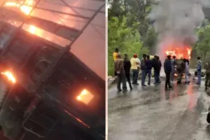 जम्मू-कश्मीर : पुंछ में आतंकवादियों ने की सेना के दो वाहनों पर गोलीबारी, तीन जवान शहीद