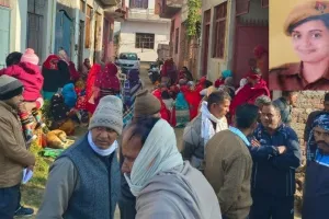 Farrukhabad News: महिला सिपाही की प्रसव के दौरान नर्सिंग होम में मौत, परिजनों ने लगाया लापरवाही का आरोप
