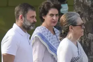 SC ने गांधी परिवार के आयकर आकलन मामले की सुनवाई 13 दिसंबर तक की स्थगित 