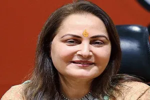 रामपुर: कहां है जयाप्रदा! दिल्ली-मुंबई में तलाश रही पुलिस, जारी हो चुके हैं वारंट