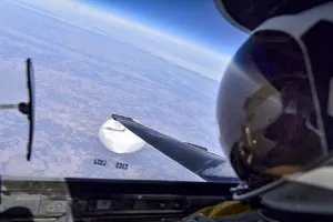 ताइवान जलडमरूमध्य में चीनी सैन्य निगरानी गुब्बारा देखा गया, ताइवानी रक्षा मंत्रालय ने दी जानकारी 