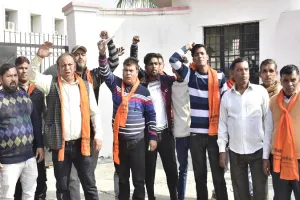 मुरादाबाद : किसानों के समर्थन में प्राधिकरण कार्यालय पर किया प्रदर्शन 