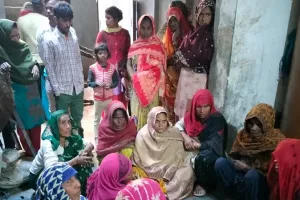 संभल: बंदरों के हमले में छत से गिरकर पांच वर्षीय बच्ची की मौत