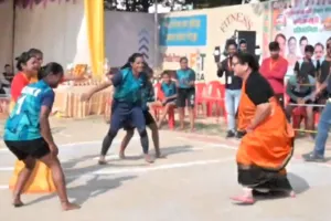 UP: BJP किसान मोर्चा की तरफ से नमो कबड्डी प्रतियोगिता का आयोजन… महापौर प्रमिला पांडेय ने भी आजमाएं हाथ