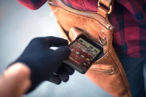 किच्छा: पुलिस ने तीन फोन बरामद कर उनके मालिकों को लौटाए 