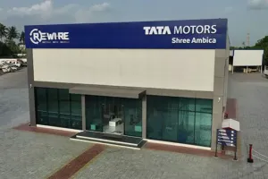 निसान, टाटा मोटर्स और सुजुकी मोटरसाइकिल ने चक्रवात प्रभावित ग्राहकों के लिए सेवा सहयोग किया शुरू