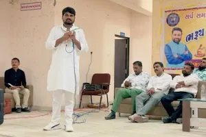 गुजरात: फरार आप विधायक चैतर वसावा ने किया आत्मसपर्मण, महीने से अधिक का मामला