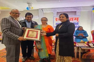 अन्य देशों में भी जीवंत कराएंगे आचार्य महावीर प्रसाद द्विवेदी जी की स्मृतियां : मंजु मिश्रा 