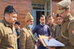 अमरोहा: प्रसव के 20 दिन बाद महिला की मौत, परिजनों ने किया हंगामा