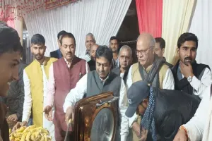 अमेठी: राजेश मसाले के मालिक ने बिना नाम लिए गांधी परिवार पर साधा निशाना, कहा- इनके लिए छल करना ही विकास है