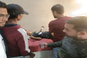 बहराइच: बालिका के पेट में घुस गई कैंची, डॉक्टरों ने आपरेशन कर निकाला