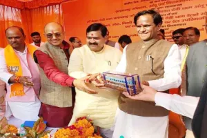 प्रतापगढ़ : 107 करोड़ से बनेगा रेलवे ओवरब्रिज, मंत्री ने रखी आधारशिला, इन गांवों को होगा लाभ, आप भी जानिये