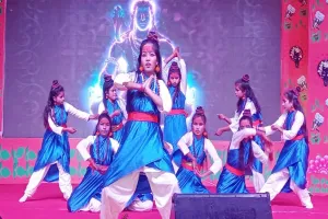 महादेवा महोत्सव: प्रेम रतन धन पायो के गीत पर झूमे लोग, स्कूली बच्चों की मनमोहक प्रस्तुतियों ने मोहा मन