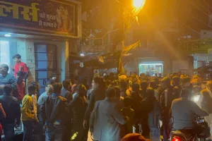 पीलीभीत: ग्राहक बनकर आया युवक सोने की छह चेन लेकर भागा, भीड़ ने दबोचा