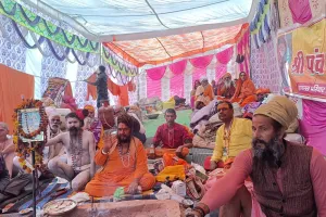 कासगंज : शोभायात्रा में आकर्षण का केंद्र बनेंगे नागा साधु,दिखाएंगे करतब