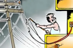 बरेली: बिजली चोरी का वीडियो वायरल, अवर अभियंता पर आरोप