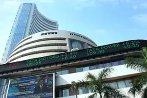 सेंसेक्स पहली बार 70,048.90 के उच्च स्तर पर, निफ्टी 21,000 के पार 