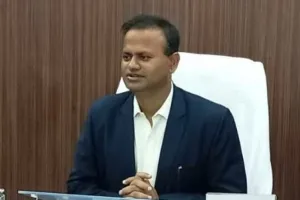 बरेली: स्कूली वाहन बिना फिटनेस और परमिट के नहीं चलेंगे- डीएम