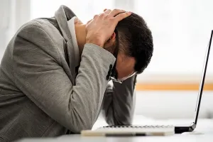  कंपनी में काम करने वाले 51 प्रतिशत कर्मचारी भारी तनाव में, शोध में हुआ खुलासा 