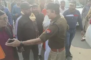 मथुरा: हिंदूवादी श्रीकृष्ण जन्मस्थान पर न दीपदान कर सके न लड्डू गोपाल का अभिषेक